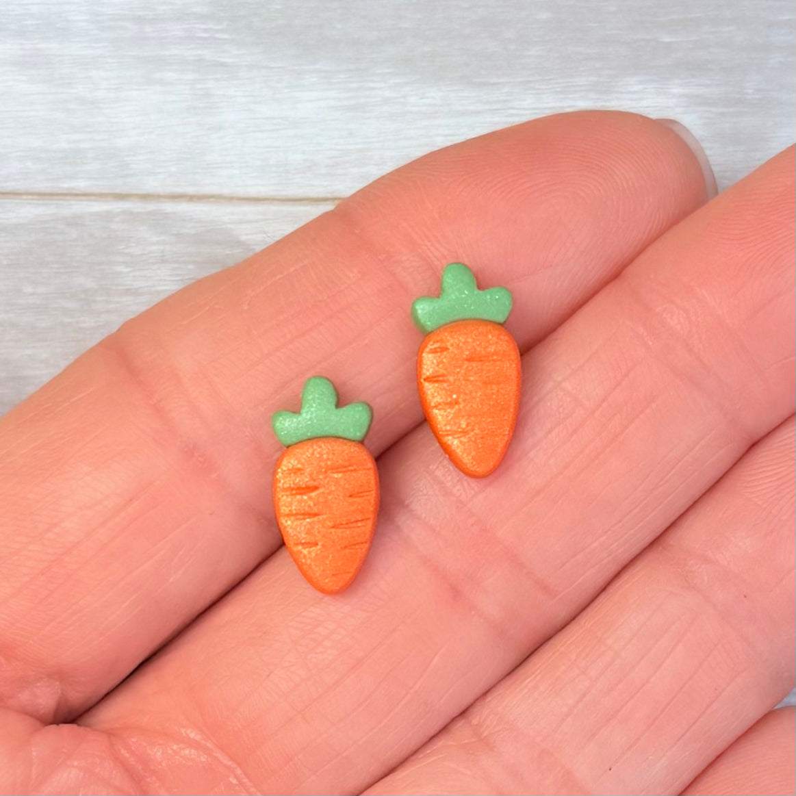 Carrot Studs