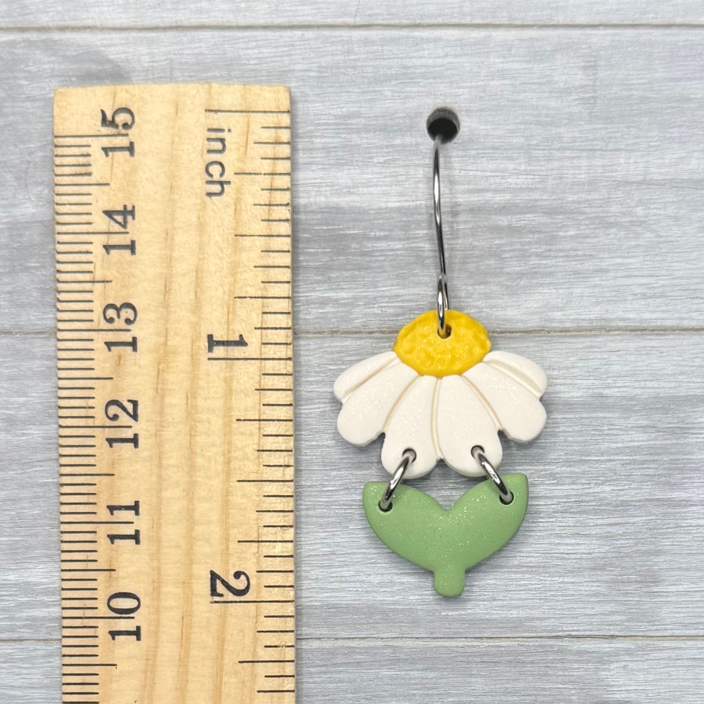 Daisy Dangles