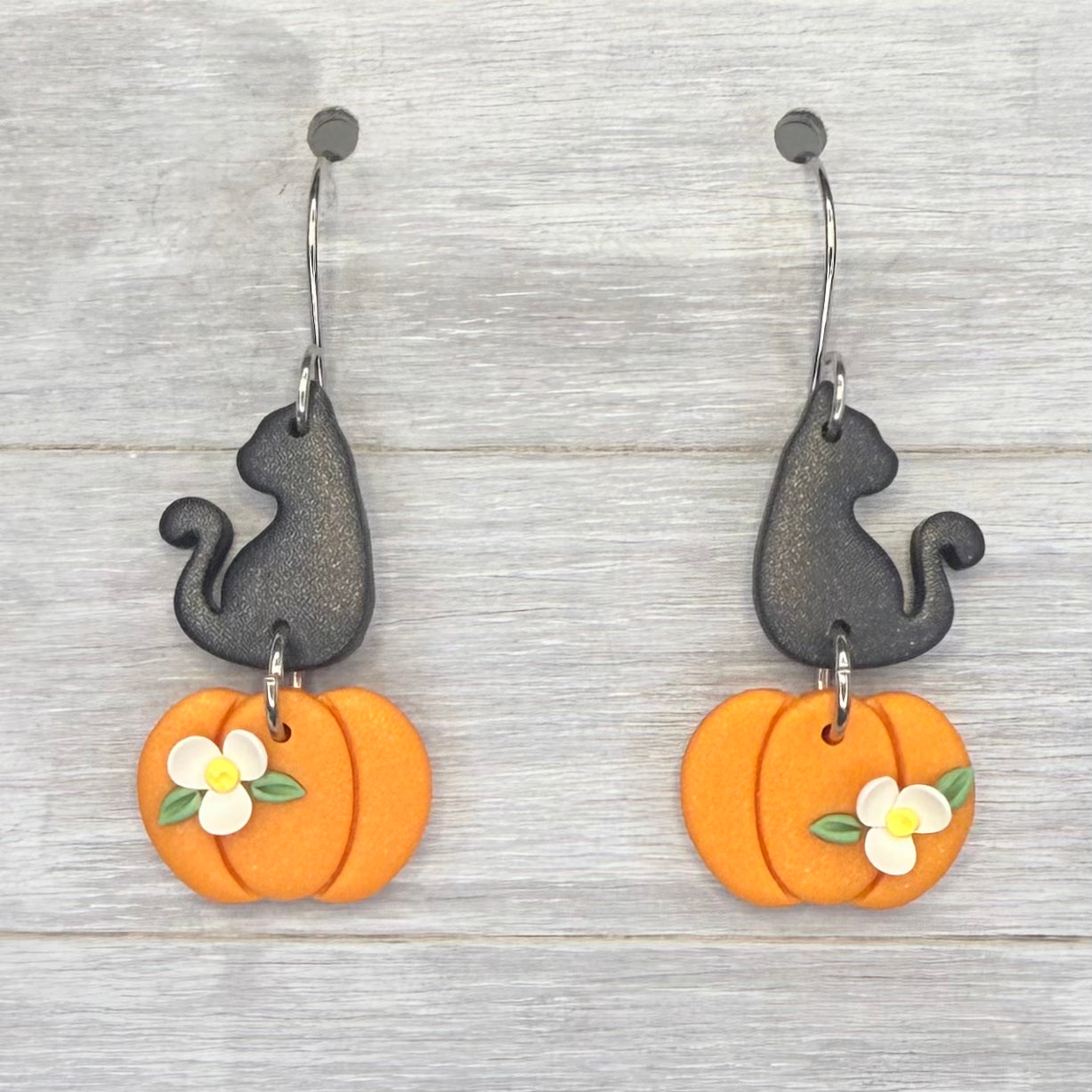 Cat on Pumpkin Dangles