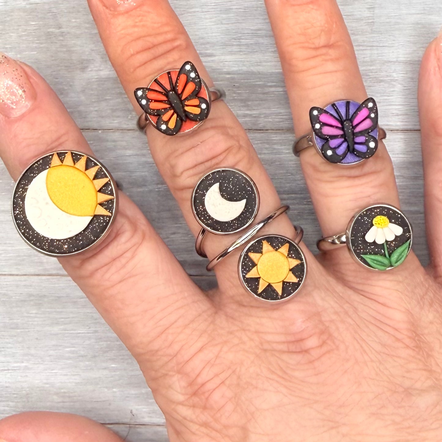 Daisy Bezel Ring